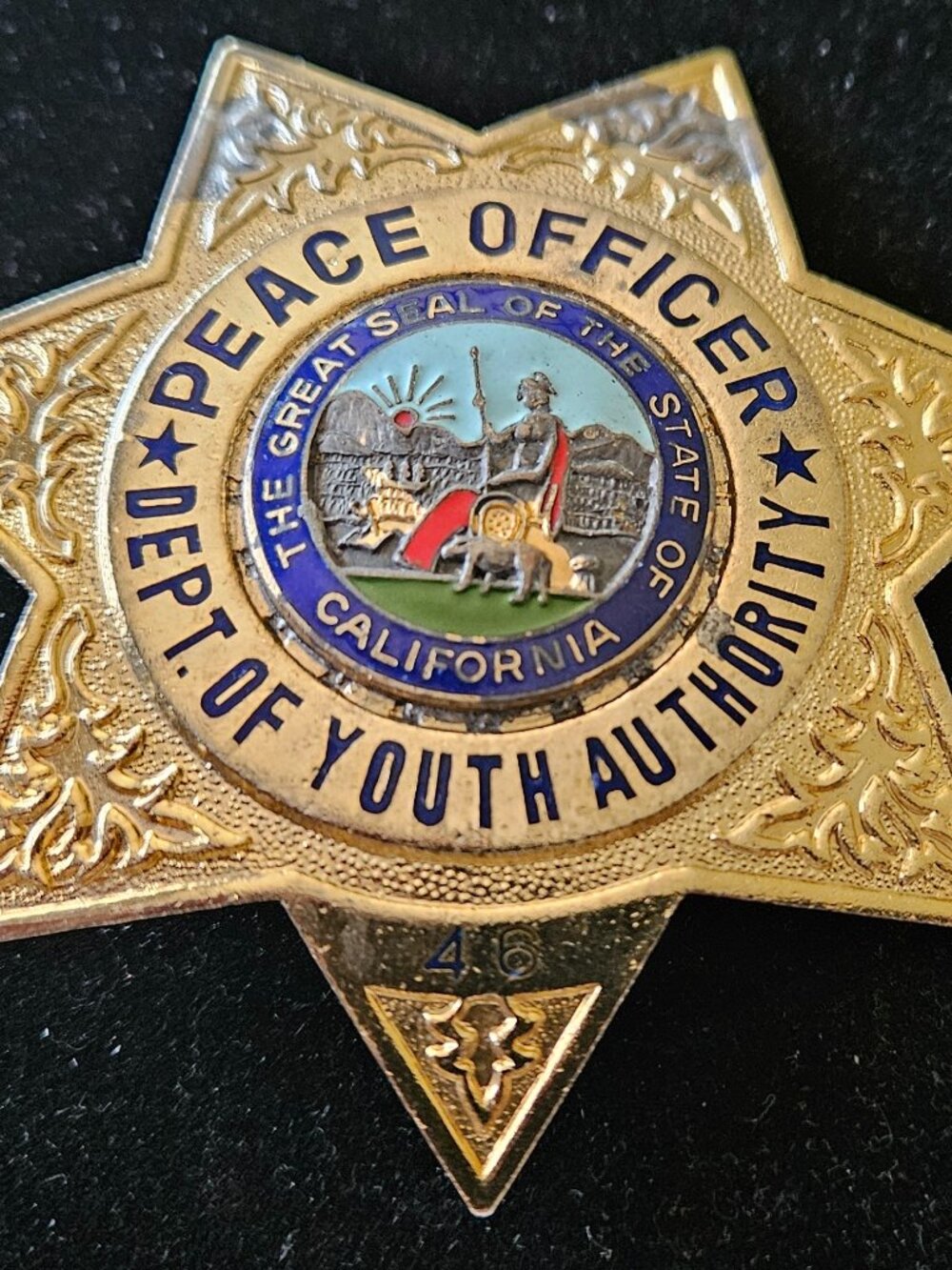CALIFORNIA - DEPT. OF YOUTH AUTHORITY - PEACE OFFICER - BADGE & PATCH